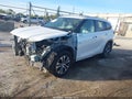 2022 Toyota Highlander — photo 2 of 16 | VIN 5TDJZRBH2NS171936