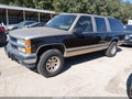1993 Chevrolet Suburban — photo 2 of 12 | VIN 1GNFK16K6PJ355088