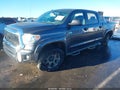 2017 Toyota Tundra — photo 2 of 22 | VIN 5TFDW5F17HX650542