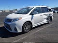 2020 Toyota Sienna — photo 2 of 15 | VIN 5TDYZ3DC9LS055577