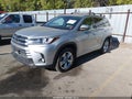 2017 Toyota Highlander — photo 2 of 16 | VIN 5TDDZRFH0HS426448