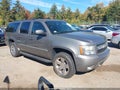 2007 Chevrolet Suburban 1500 — photo 1 of 15 | VIN 1GNFK16307J304887