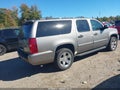 2007 Chevrolet Suburban 1500 — photo 4 of 15 | VIN 1GNFK16307J304887