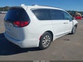 2018 Chrysler Pacifica — photo 4 of 17 | VIN 2C4RC1BG7JR142450