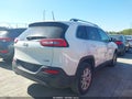 2016 Jeep Cherokee — photo 4 of 17 | VIN 1C4PJLCB4GW307608