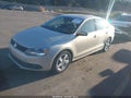 2011 Volkswagen Jetta — photo 2 of 11 | VIN 3VWLL7AJ1BM065702