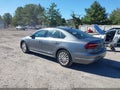 2017 Volkswagen Passat — photo 3 of 12 | VIN 1VWBT7A36HC083216