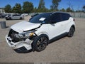 2018 Nissan Kicks — photo 2 of 17 | VIN 3N1CP5CU8JL519891