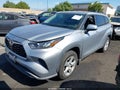 2020 Toyota Highlander — photo 2 of 22 | VIN 5TDCZRBH7LS513161
