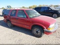 1998 Chevrolet Blazer — photo 1 of 10 | VIN 1GNDT13W0WK106354