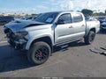 2017 Toyota Tacoma — photo 2 of 17 | VIN 5TFCZ5AN0HX093843