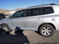 2010 Toyota Highlander — photo 14 of 16 | VIN 5TDKK3EH9AS013055
