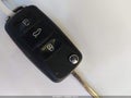 2011 Volkswagen Tiguan — photo 11 of 12 | VIN WVGAV7AX2BW554601
