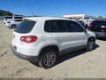 2011 Volkswagen Tiguan — photo 4 of 12 | VIN WVGAV7AX2BW554601