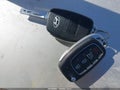 2017 Hyundai Santa Fe — photo 11 of 16 | VIN 5XYZTDLB7HG398381