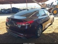 2017 Kia Optima — photo 4 of 16 | VIN 5XXGT4L38HG135451