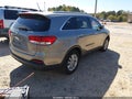 2017 Kia Sorento — photo 4 of 16 | VIN 5XYPGDA57HG189893