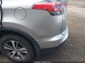 2018 Toyota RAV4 — photo 6 of 11 | VIN JTMRFREV5JJ239621