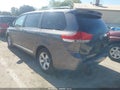 2011 Toyota Sienna — photo 3 of 12 | VIN 5TDKK3DC6BS103173