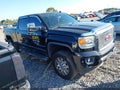 2015 GMC Sierra — photo 1 of 15 | VIN 1GT110E82FF100199
