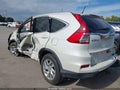 2016 Honda CR-V — photo 3 of 15 | VIN 5J6RM4H72GL001643