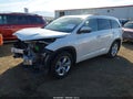 2016 Toyota Highlander — photo 2 of 18 | VIN 5TDDKRFH2GS318917