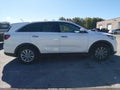 2019 Kia Sorento — photo 13 of 16 | VIN 5XYPGDA58KG490390