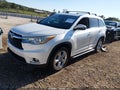 2016 Toyota Highlander — photo 2 of 17 | VIN 5TDDKRFH5GS292491