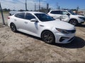 2020 Kia Optima — photo 1 of 16 | VIN 5XXGT4L31LG388331