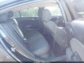 2017 Chevrolet Cruze — photo 8 of 16 | VIN 1G1BE5SMXH7158462