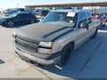 2004 Chevrolet Silverado 1500 — photo 2 of 18 | VIN 2GCEC19T741180541