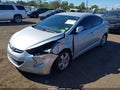 2013 Hyundai Elantra — photo 2 of 11 | VIN 5NPDH4AE1DH394435
