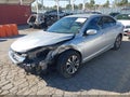 2013 Honda Accord — photo 2 of 17 | VIN 1HGCR2F31DA049323