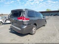 2011 Toyota Sienna — photo 4 of 17 | VIN 5TDKK3DC6BS143835