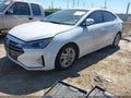 2019 Hyundai Elantra — photo 2 of 17 | VIN 5NPD84LF4KH485217