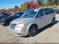 2009 Chrysler Town & Country — photo 2 of 15 | VIN 2A8HR44EX9R569973