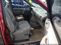 1999 Chrysler Town & Country — photo 5 of 16 | VIN 1C4GP64L9XB556047