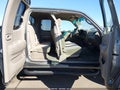 2005 Toyota Tundra — photo 8 of 16 | VIN 5TBRT34195S469832