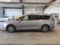 2017 Chrysler Pacifica — photo 14 of 16 | VIN 2C4RC1BG3HR642650