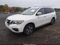 2017 Nissan Pathfinder — photo 2 of 16 | VIN 5N1DR2MM8HC612095