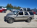 1998 Chevrolet Blazer — photo 13 of 15 | VIN 1GNCS13W3W2194198