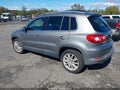 2010 Volkswagen Tiguan — photo 3 of 11 | VIN WVGBV7AX8AW525039