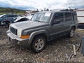 2008 Jeep Commander — photo 2 of 11 | VIN 1J8HH48K48C161835