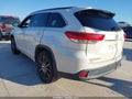 2018 Toyota Highlander — photo 3 of 17 | VIN 5TDKZRFHXJS535481