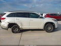 2018 Toyota Highlander — photo 13 of 17 | VIN 5TDKZRFHXJS535481