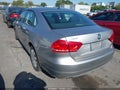 2013 Volkswagen Passat — photo 3 of 11 | VIN 1VWAP7A30DC102644