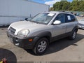 2005 Hyundai Tucson — photo 2 of 11 | VIN KM8JN72D55U043355