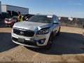 2016 Kia Sorento — photo 2 of 16 | VIN 5XYPH4A53GG088832