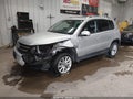 2017 Volkswagen Tiguan — photo 2 of 16 | VIN WVGSV7AX4HK020505