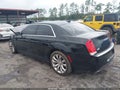 2017 Chrysler 300 — photo 3 of 16 | VIN 2C3CCAAG7HH603755